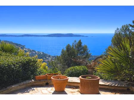 vente maison 4 pièces 141 m² carqueiranne (83320)