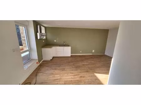 location appartement 3 pièces à pontaubault (50220) : à louer 3 pièces / 50m² pontaubault