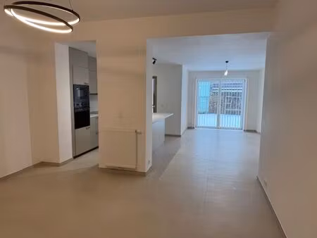 rez-de-chaussée à louer à chaussee de gilly 98 jumet (vbd70175)