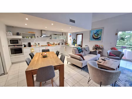 charmant duplex 102m2 avec 2 places de parking