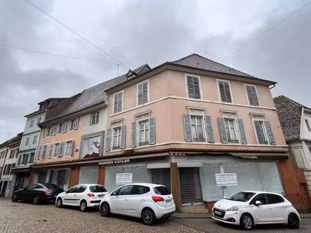 altkirch plein centre ville sur axe; ensemble immobilier commerces + logements de 1 200m2 