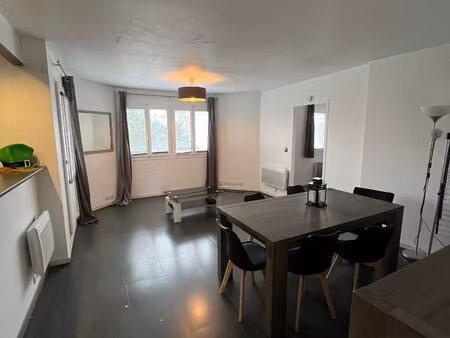 bondy - f4 meublé de 77m2 avec balcons  cave et parking