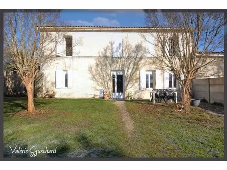 immeuble à vendre proche de coutras (33)