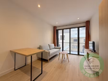 appartement t2 meublé à louer au centre de la tour de salvag