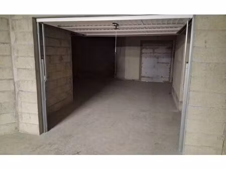 location stationnement  30 m² t- à annemasse  165 €