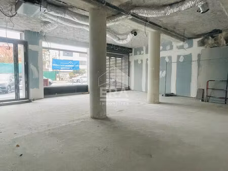 local commercial de 212m² à cagnes sur mer