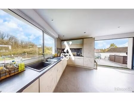 propriété 4 pièces 149 m²