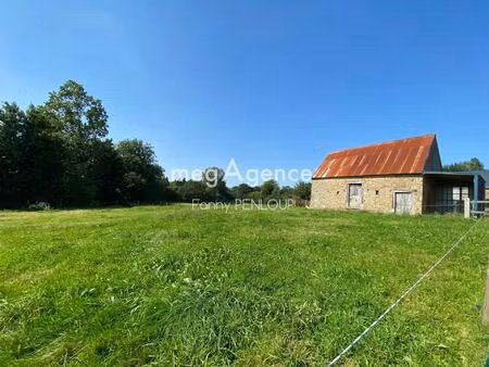 secteur de villedieu-les-poeles : bâtiment en pierre à rénover