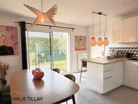 maison contemporaine a vendre  saint denis en val  4 chambres   beau jardin
