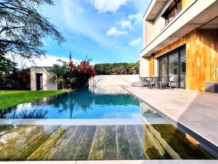 toulouse  cœur côte pavée  à proximité de sainte marie des champs et de saint joseph  à 5 