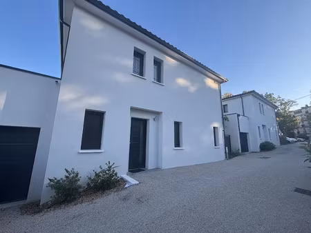 location maison 5 pièces 117 m² à montpellier (34000)  1 700 €