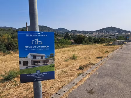 vente terrain 300 m² à manosque (04100)  105 000 €