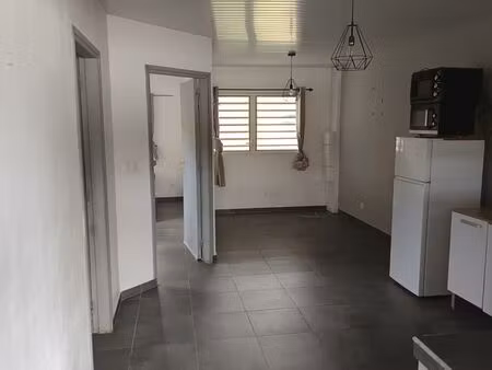 beau t2 proche école léon bertrand