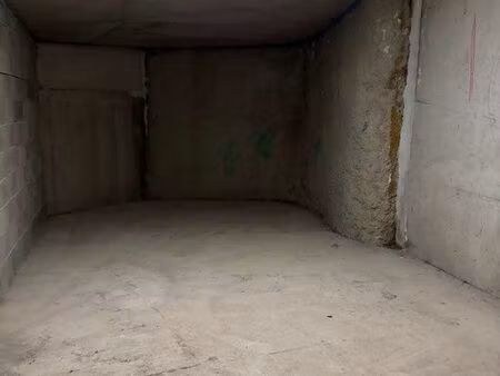 loue cave 25m2 furiani