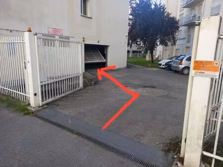 location garage box et parking à nantes cité des congrès (44000) : à louer / nantes cité d