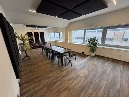 salle de répétition/bureaux à louer 120m² bruges