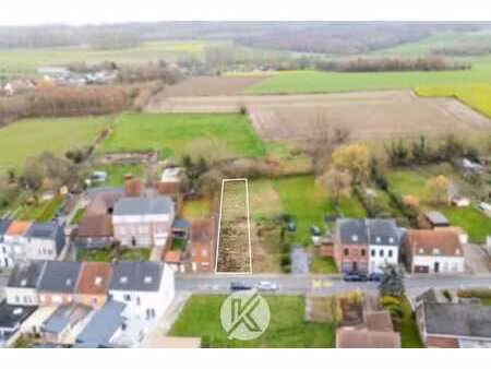 gunstig gelegen bouwgrond voor gesloten bebouwing