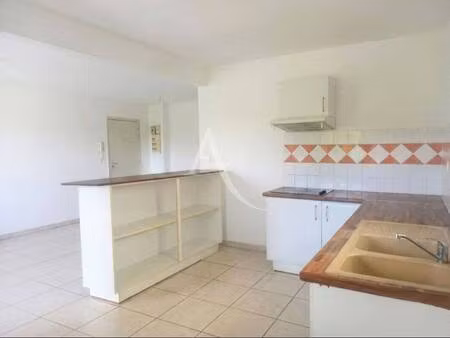 l adresse le lamentin