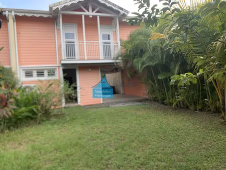 maison mitoyenne f4 aux trois ilets !