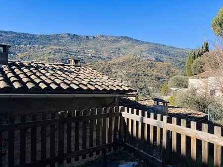 contes - maison de village avec jardin