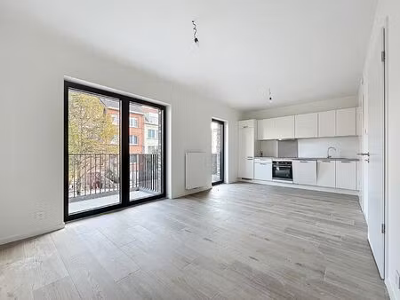 appartement à louer à avenue de selliers de moranville 31b berchem-sainte-agathe (vbd70285