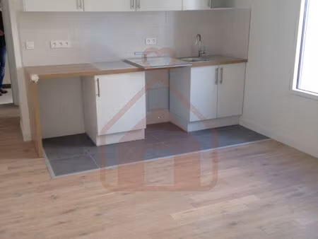 appartement 2 pièces 32.70 m2 au kremlin-bicêtre