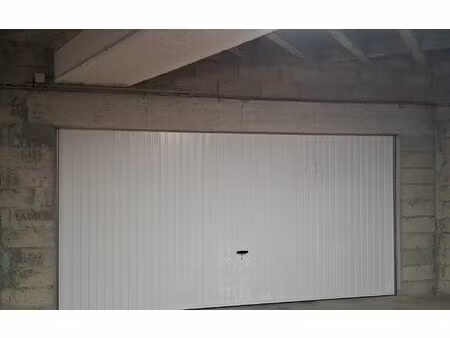 location stationnement  35 m² t- à annemasse  250 €