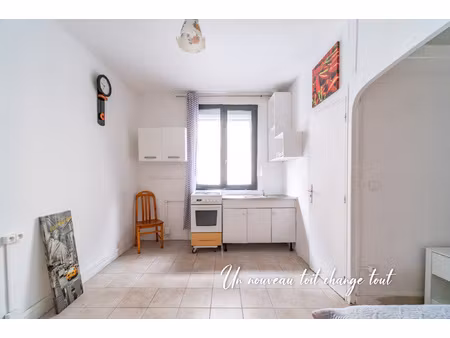 les lilas - rue de paris