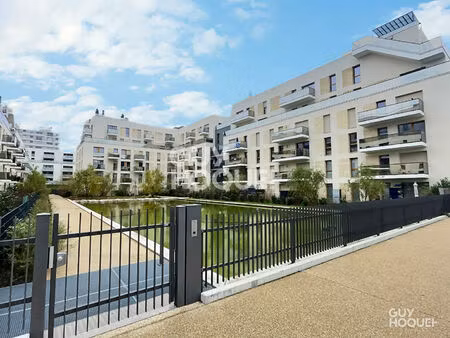 à vendre 4 pièces + 2 balcons + parking sous-sol