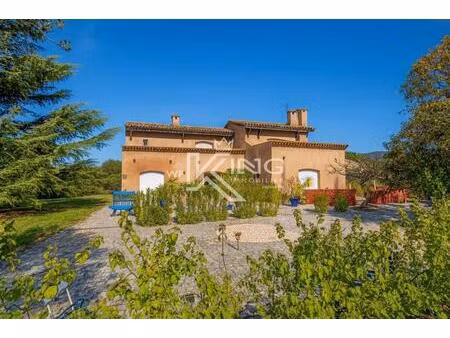 propriété d'exception à sainte-maxime – 21 hectares