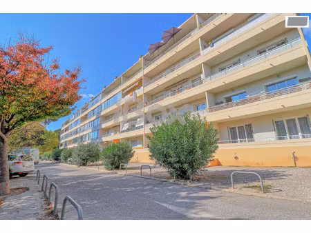 toulon est - appartement t4 de 67 m2 avec 2 chambres balcon