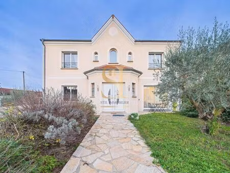 superbe maison familiale récente à montgeron