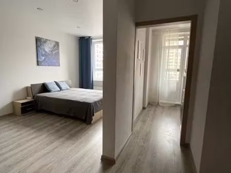location meublée appartement 1 pièce 24 m² à paris 18ème (75018)  724 €