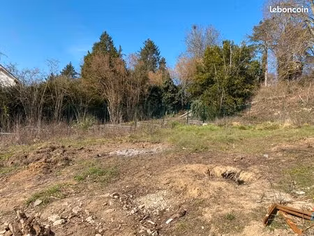 terrain contructible 332 m² viabilisé