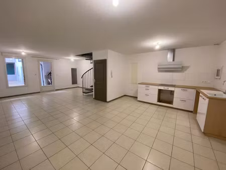 location appartement 4 pièces 96 m² à montauban (82000)  780 €