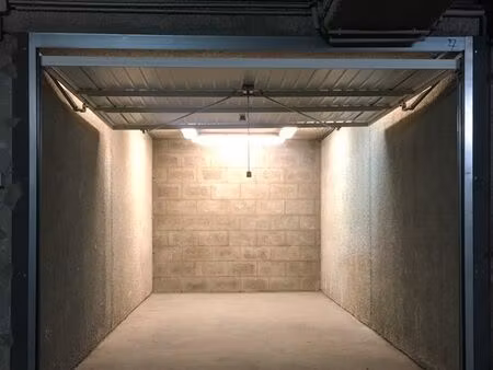 parking box fermé paris 15