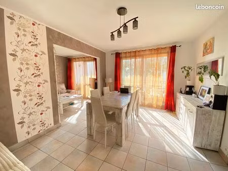 location t4 80 m² – dernier étage – balcon sud  vue parc – décines