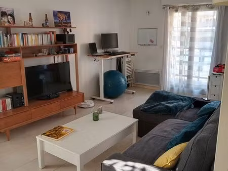 t2 jolimont proche métro avec parking