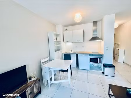 fabrègues  appartement t1 meublé avec place de stationnement à louer
