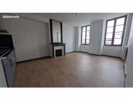 appartement t2  3 pièces  51m2 à louer non meublé à nerac