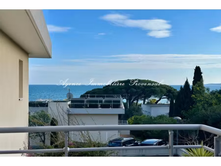 location meublée appartement 1 pièce 27.5 m² à sainte-maxime (83120)  830 €