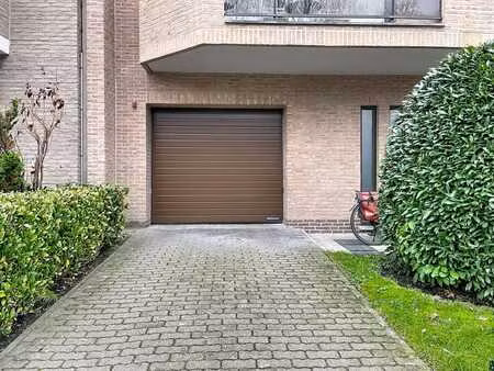 place de parc intérieure à vendre à berchem