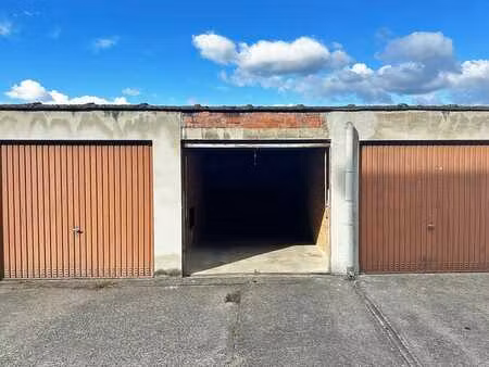 garagebox te koop in deurne!