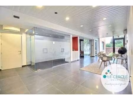 immeuble de bureaux sur 2 niveaux