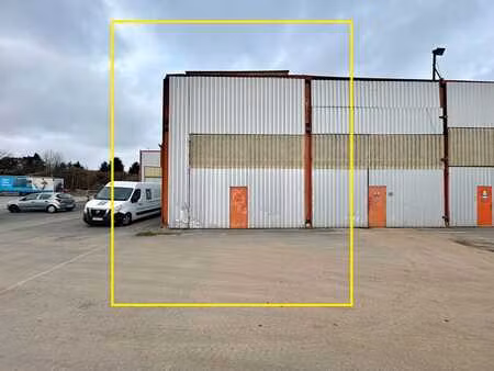 entrepôt de +/- 240 m²