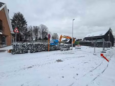 bouwgrond voor open bebouwing van 4 are 45 ca nabij het c...