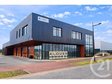 location locaux professionnels à houdan (78550)  180 000 €