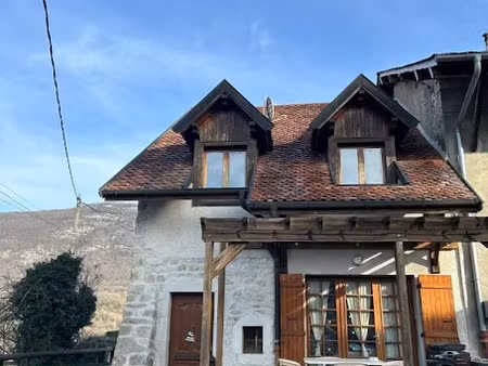 location meublée maison 4 pièces 83 m² à clarafond-arcine (74270)  1 650 €