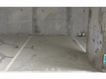 location stationnement  11 m² t- à senlis  90 €