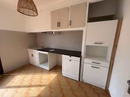 t3 au 2eme et dernier étage + parking banyuls sur mer